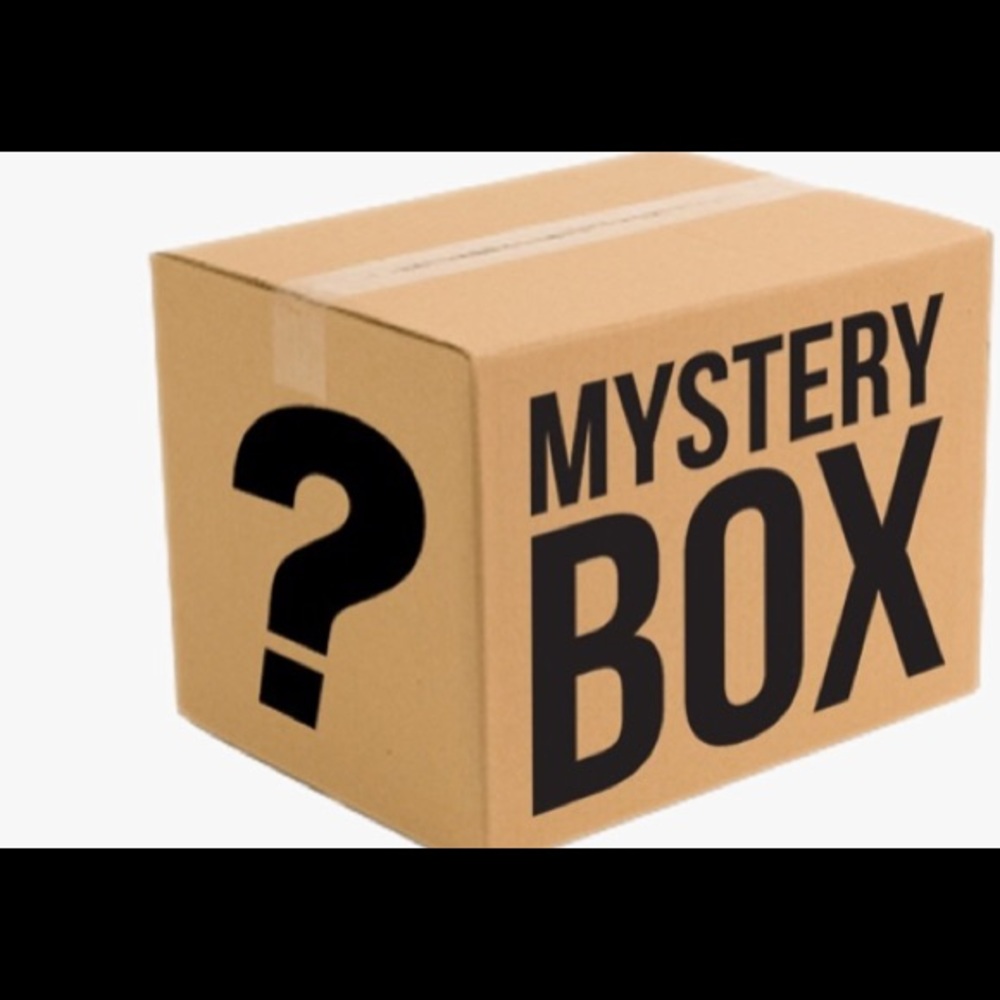 Mystery box  10 pieces. $35 pick your size $55 message me before checking out